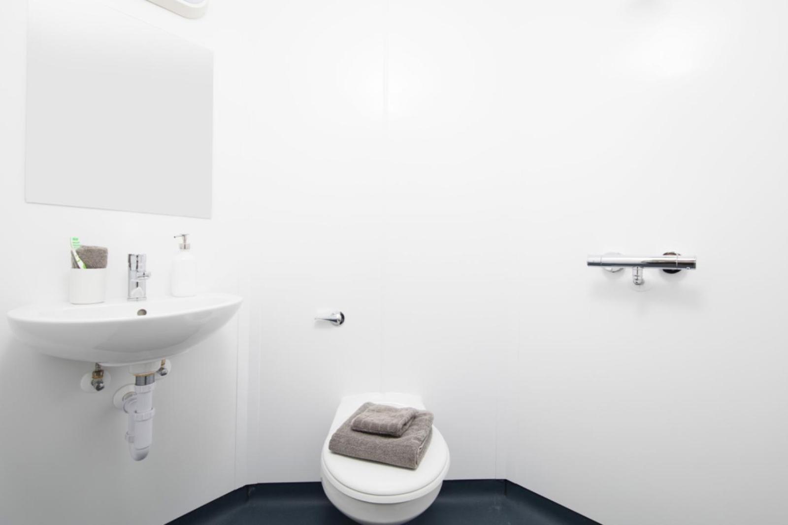 Student Only, Ensuite In A At Gazde/Camere de închiriat