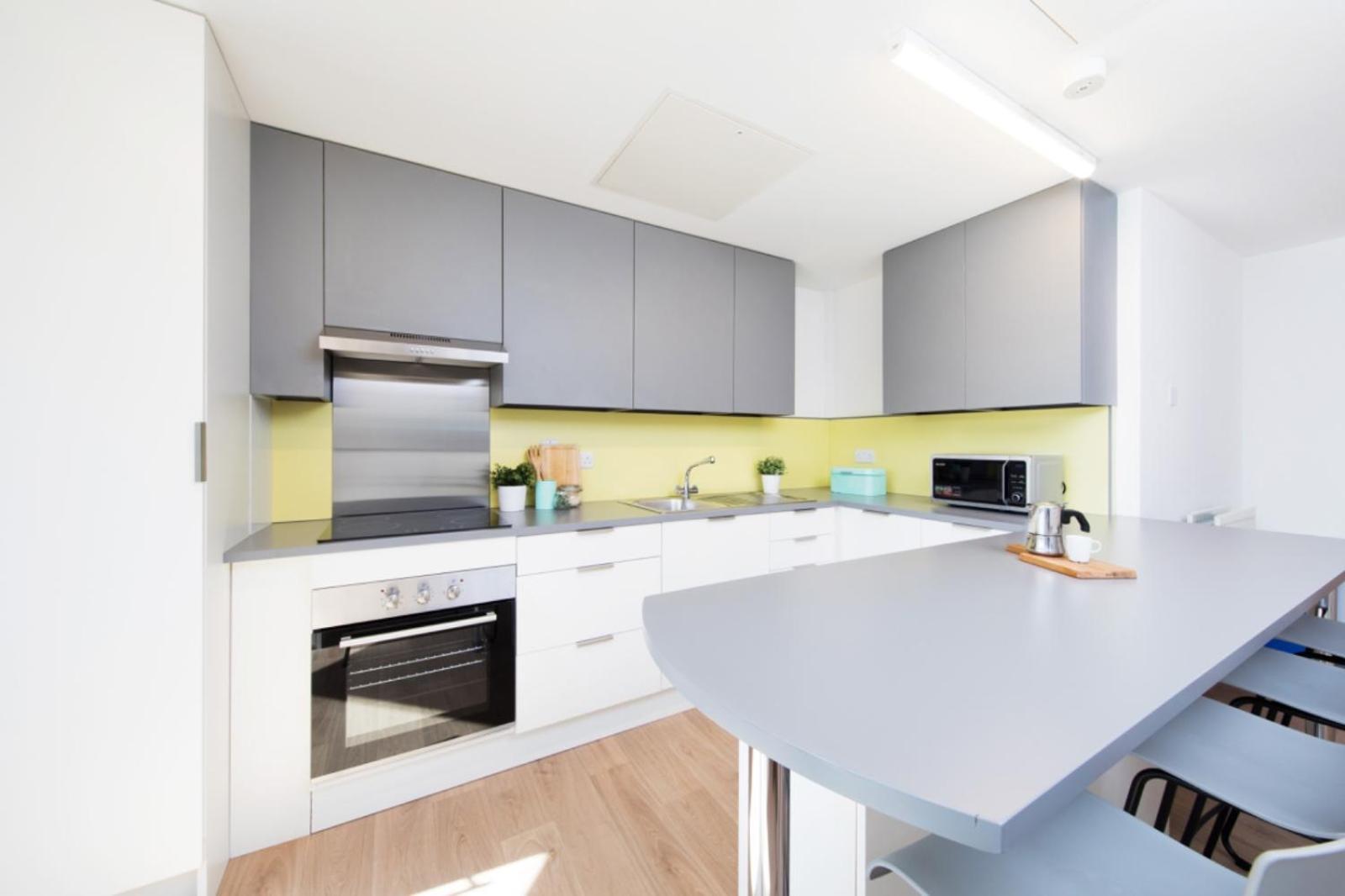 Student Only, Ensuite In A At Gazde/Camere de închiriat *