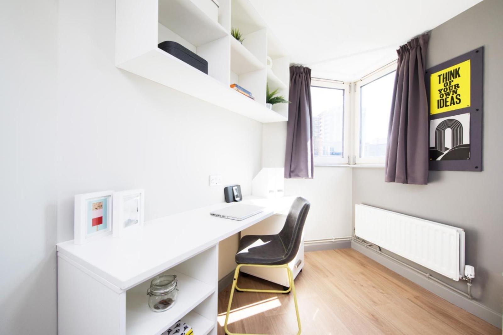 Student Only, Ensuite In A At Gazde/Camere de închiriat *
